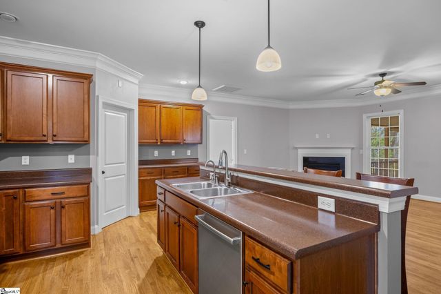 9 Randy Drive, Taylors, SC 29687