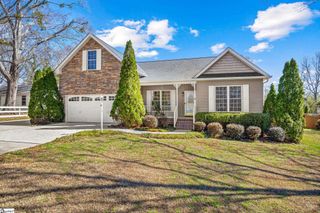 9 Randy Drive, Taylors, SC 29687