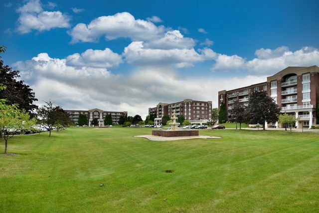 7081 W Touhy Avenue 606, Niles, IL 60714