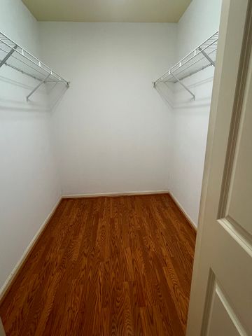 7081 W Touhy Avenue 606, Niles, IL 60714