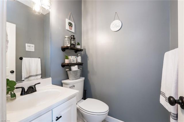 1004 Hillpoint RD, Suffolk, VA 23434