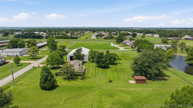 17255 E 79th Street North, Owasso, OK 74055