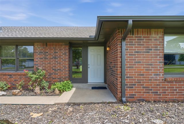 17255 E 79th Street North, Owasso, OK 74055