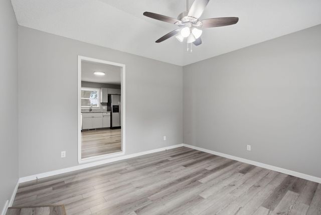3815 S Queens Court, Springfield, MO 65807