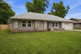3815 S Queens Court, Springfield, MO 65807