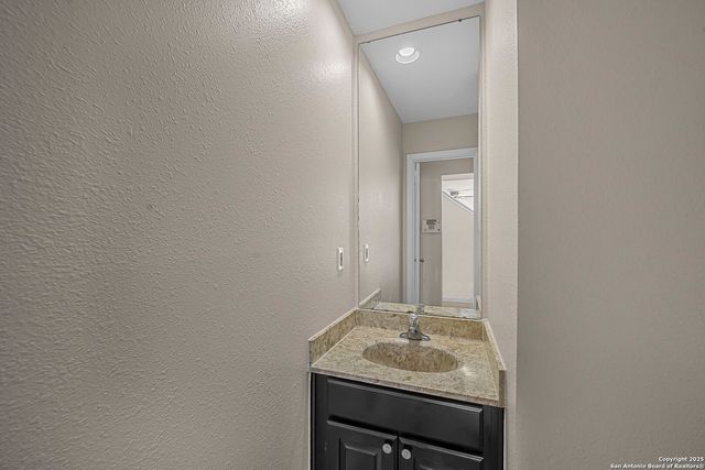 9203 Ridge Grove, San Antonio, TX 78250