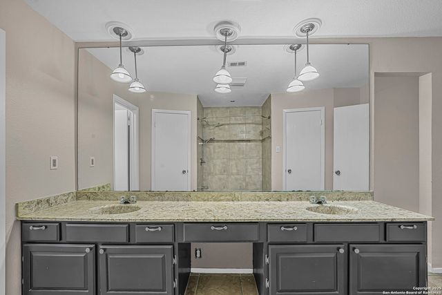 9203 Ridge Grove, San Antonio, TX 78250