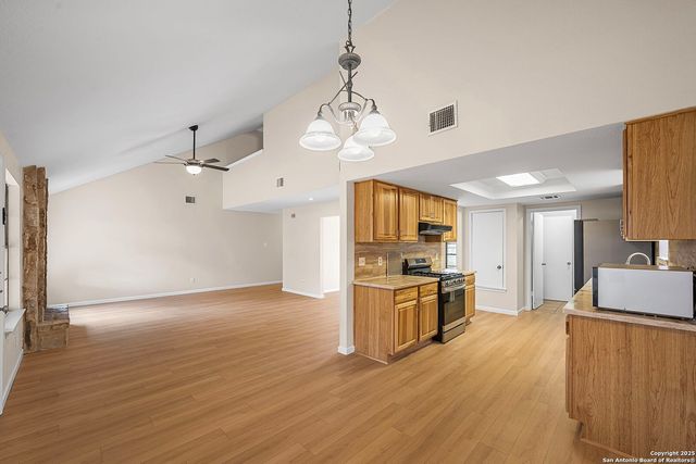 9203 Ridge Grove, San Antonio, TX 78250