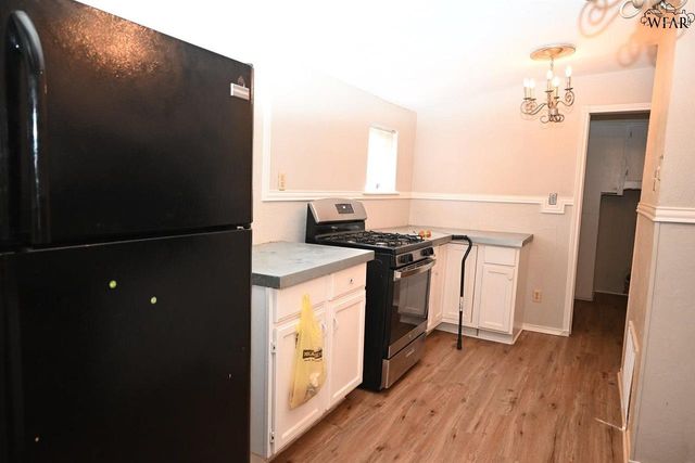 801 N AVENUE C, Burkburnett, TX 76354