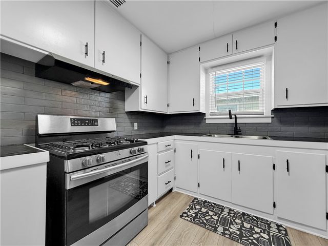 629 Sheridan Dr, Corpus Christi, TX 78412