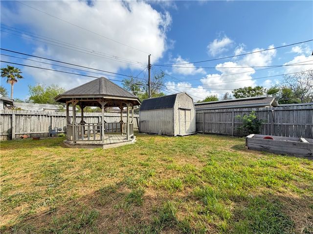 629 Sheridan Dr, Corpus Christi, TX 78412