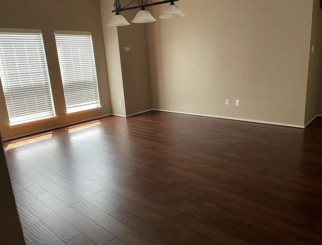 1233 Mcmahan Drive, Lewisville, TX 75077