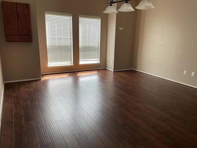 1233 Mcmahan Drive, Lewisville, TX 75077