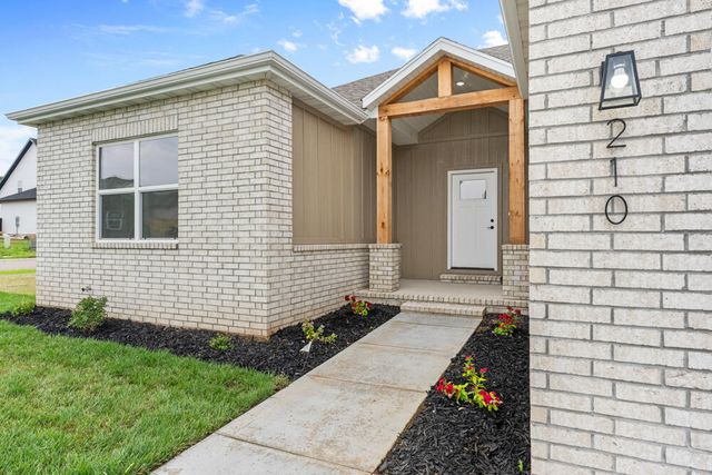 1424 N Carter Way, Republic, MO 65738