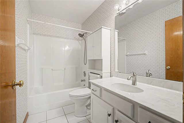 9446 Country Path Trail, Miamisburg, OH 45342