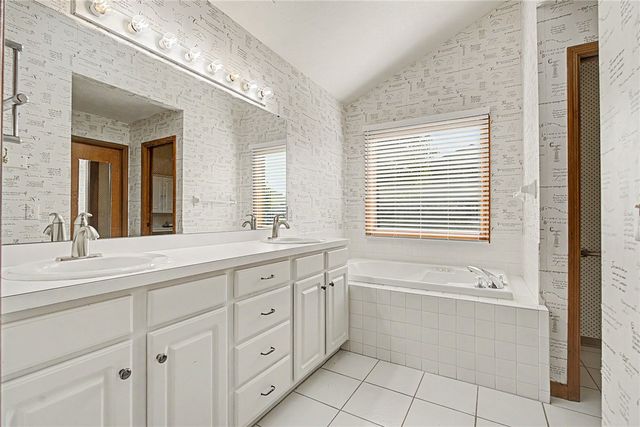 9446 Country Path Trail, Miamisburg, OH 45342