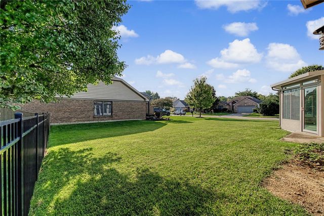 9446 Country Path Trail, Miamisburg, OH 45342