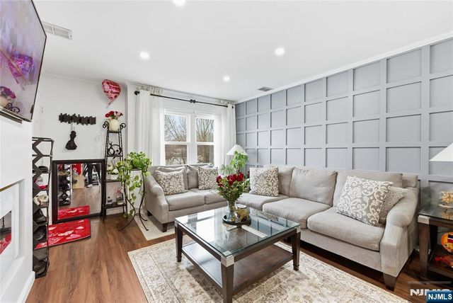 235 Dakota 10, Paterson, NJ 07503