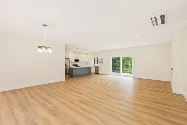7 Spring Hill Road, Hancock, NH 03449