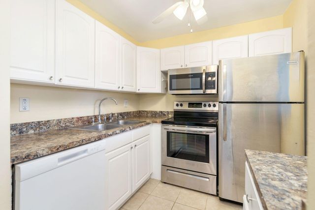 620 W Horizons 110, Boynton Beach, FL 33435