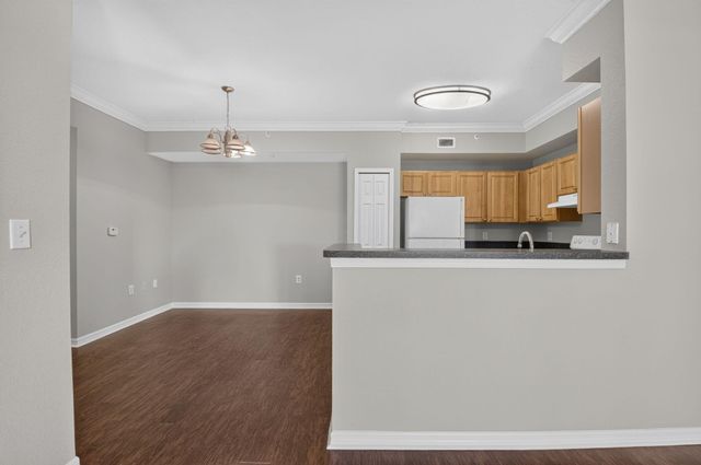 15125 Michelangelo Boulevard 202, Delray Beach, FL 33446