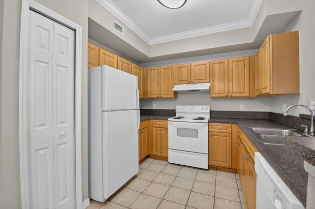 15125 Michelangelo Boulevard 202, Delray Beach, FL 33446