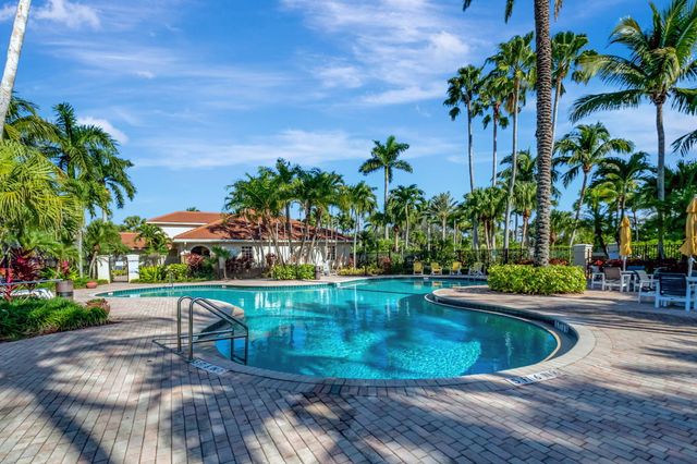 15125 Michelangelo Boulevard 202, Delray Beach, FL 33446