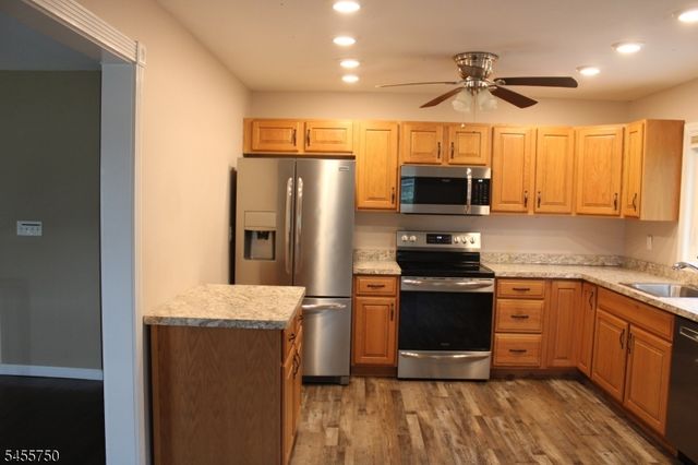 13 Baldwin Dr, Vernon Twp., NJ 07462