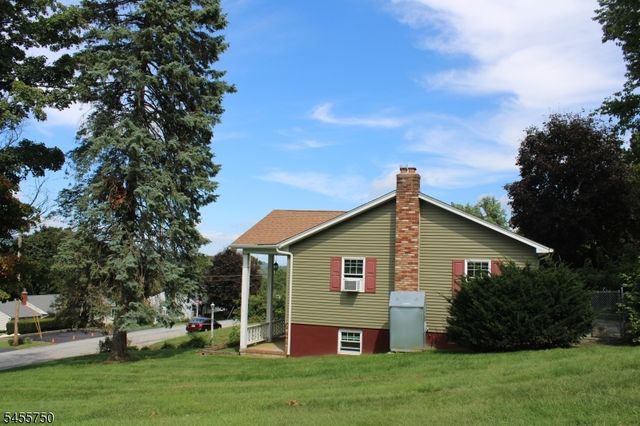 13 Baldwin Dr, Vernon Twp., NJ 07462