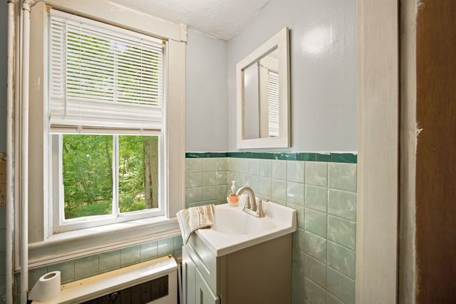 131 Waterloo Street, Warner, NH 03278