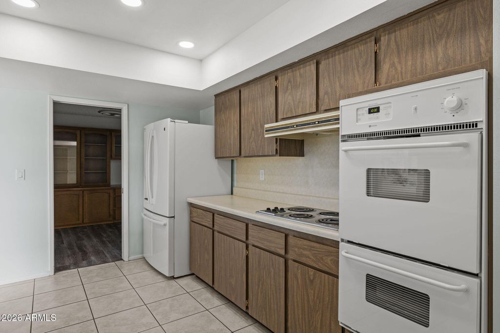 10432 W DESERT FOREST Circle, Sun City, AZ 85351 — photo 5