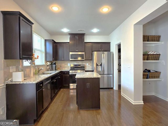 3470 Sardis Bend Drive, Buford, GA 30519