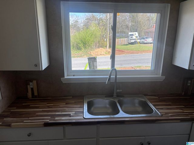 1 S HAMMETT AVENUE, Sylacauga, AL 35150