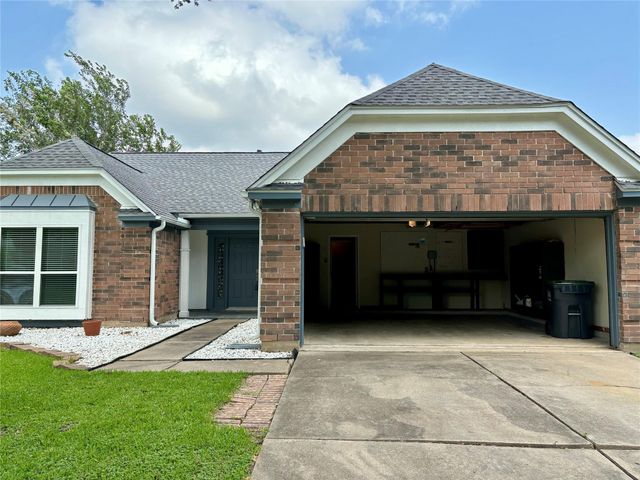 3909 Ashwood Drive, Pearland, TX 77584