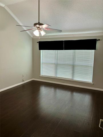 3909 Ashwood Drive, Pearland, TX 77584