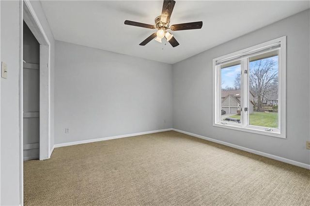 12209 Aberdeen Road, Leawood, KS 66209