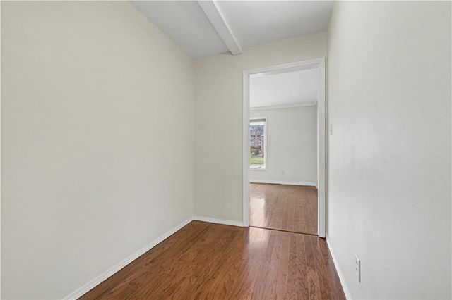 12209 Aberdeen Road, Leawood, KS 66209