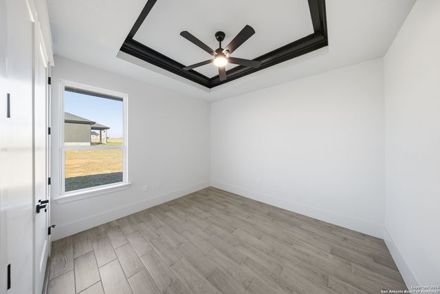 113 Hidden Cove, Floresville, TX 78114