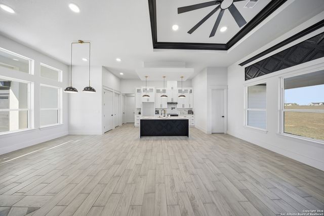 113 Hidden Cove, Floresville, TX 78114