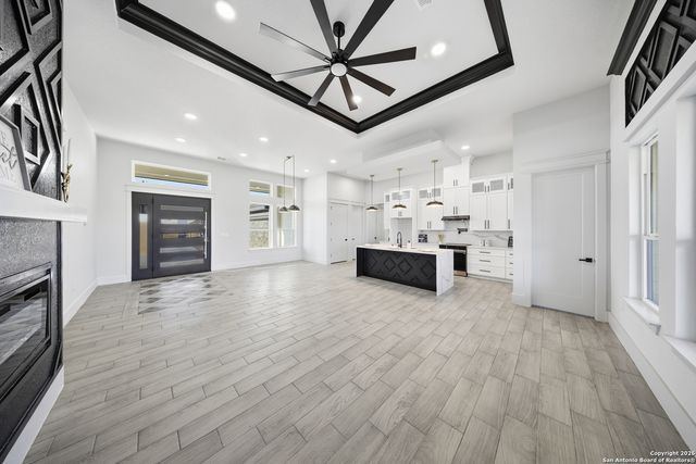 113 Hidden Cove, Floresville, TX 78114