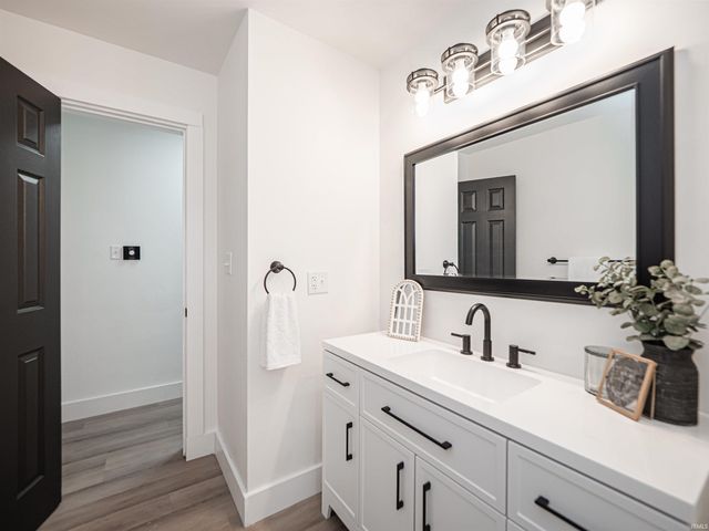 3900 E Diamond Avenue, Evansville, IN 47715