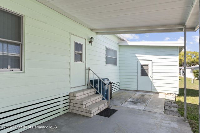 7156 Fairlane Avenue, Brooksville, FL 34613
