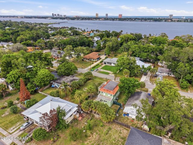 920 Daytona Avenue, Holly Hill, FL 32117