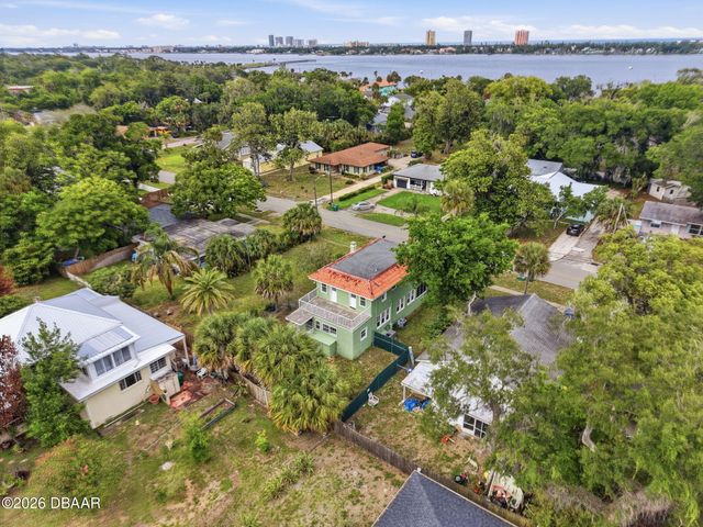 920 Daytona Avenue, Holly Hill, FL 32117