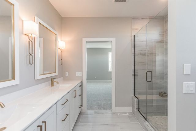 5750 Meadow Grass Circle SE, Cedar Rapids, IA 52403