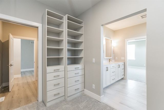 5750 Meadow Grass Circle SE, Cedar Rapids, IA 52403