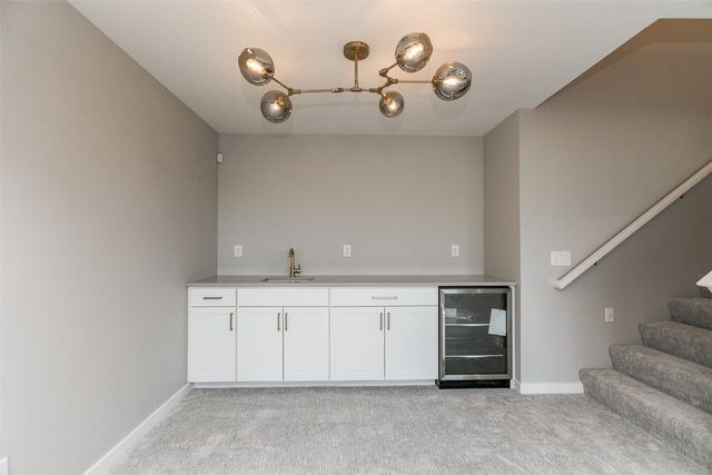 5750 Meadow Grass Circle SE, Cedar Rapids, IA 52403