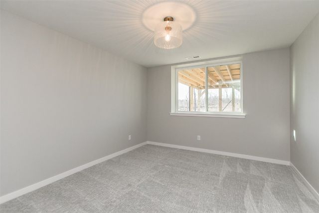 5750 Meadow Grass Circle SE, Cedar Rapids, IA 52403