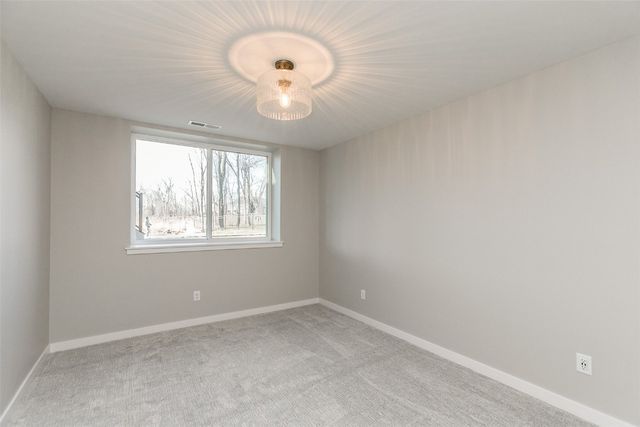 5750 Meadow Grass Circle SE, Cedar Rapids, IA 52403