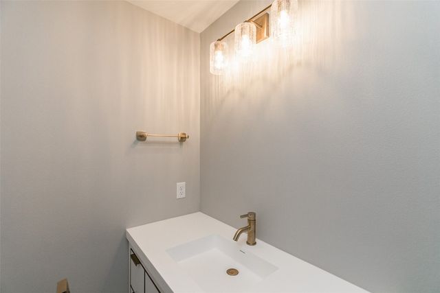 5750 Meadow Grass Circle SE, Cedar Rapids, IA 52403